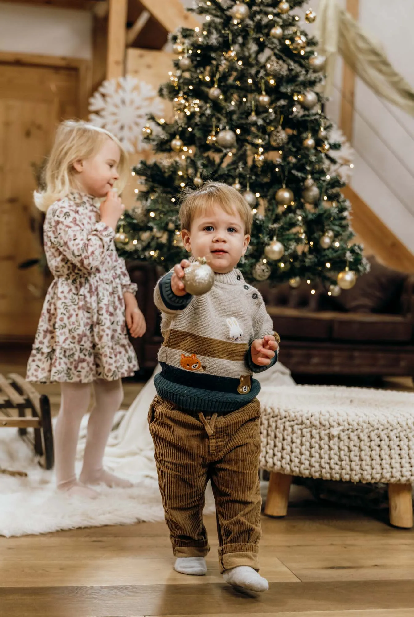 Familie beim weihnachtlichen LoveDays-Shooting